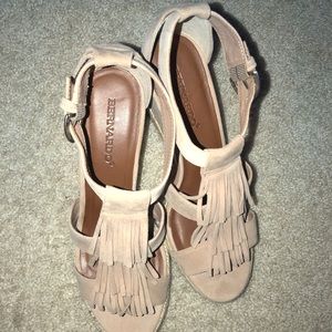 Bernardo tan suede fringe wedges